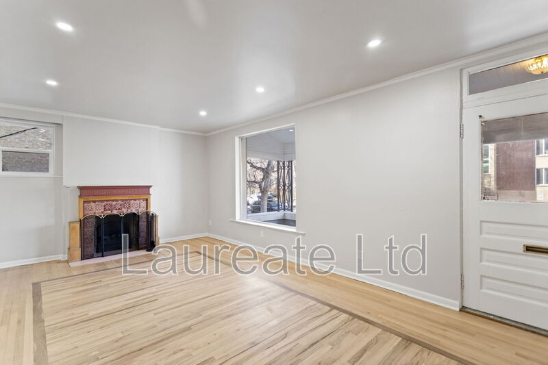 Building Photo - 1058 N Pearl St