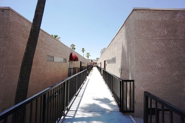 Building Photo - Tucson Condo for Rent Near Starr Pass – 2n...