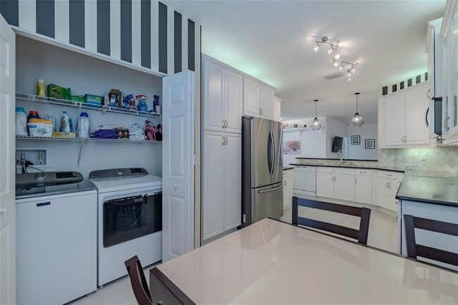 Building Photo - 16130 Amethyst Key Drive