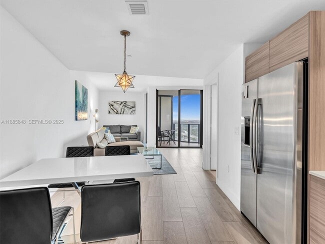 Building Photo - 121 NE 34th St