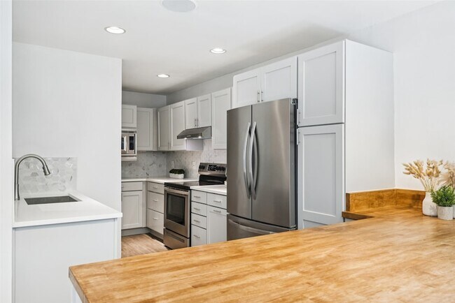 Building Photo - 4102 Bowser Ave