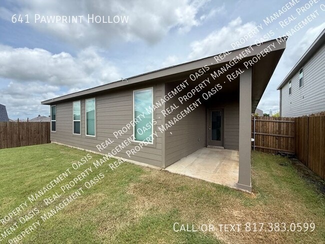 Building Photo - 641 Pawprint Holw
