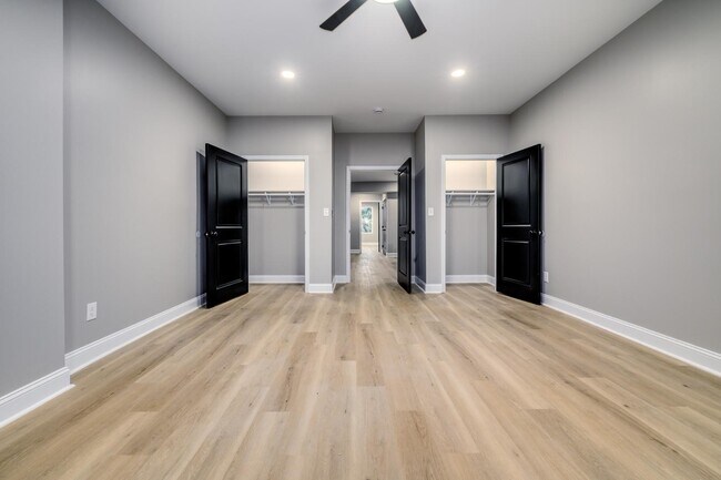 Building Photo - 1703 Edmondson Ave