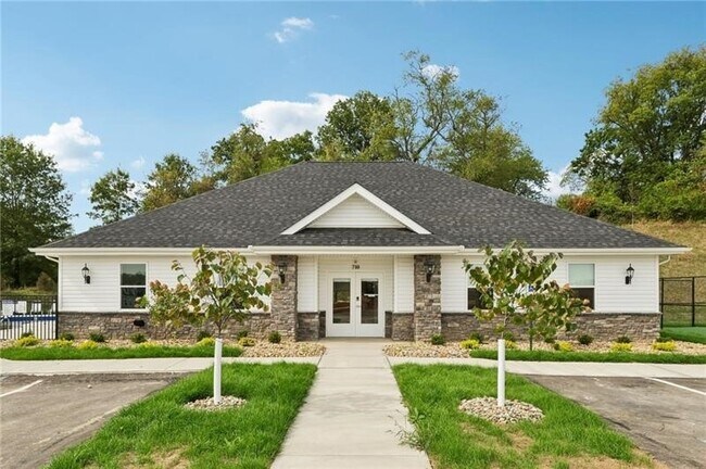 Building Photo - 704 Olivia St