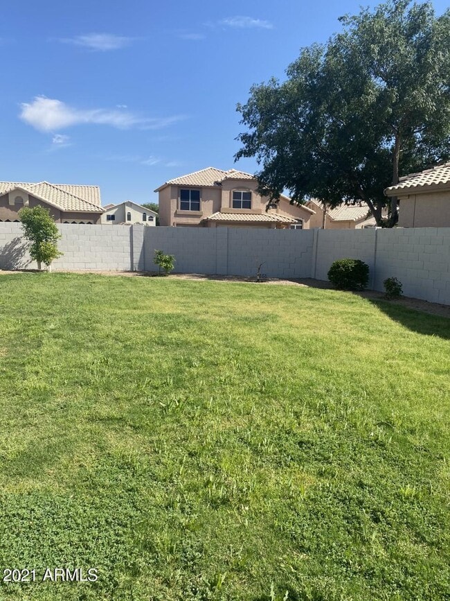 Building Photo - 525 W Candlewood Ln