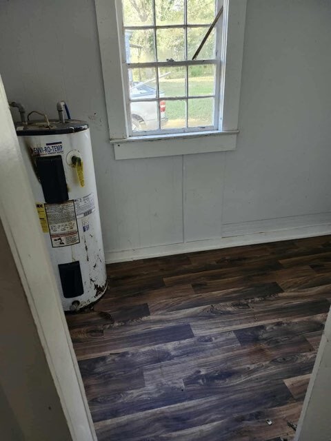 Building Photo - 2 Bedrooms 1 Bathroom