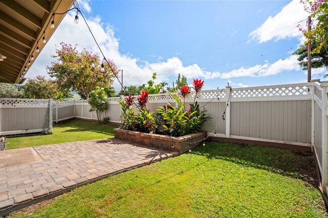 Building Photo - Kahoma Village: Fully furnished 4-bedroom, 2.5-bath home