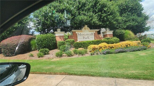 Building Photo - 3330 Ridgefair Dr