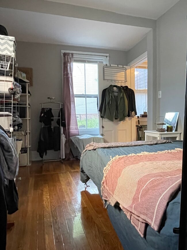 Building Photo - 8 Ivaloo St