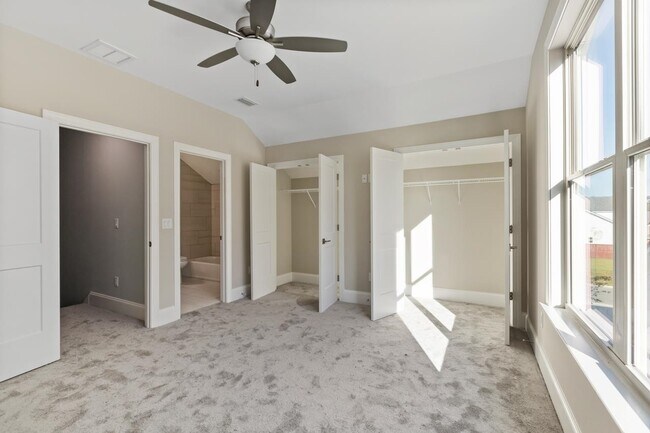 Building Photo - 1575 Cherry Blossom Cir