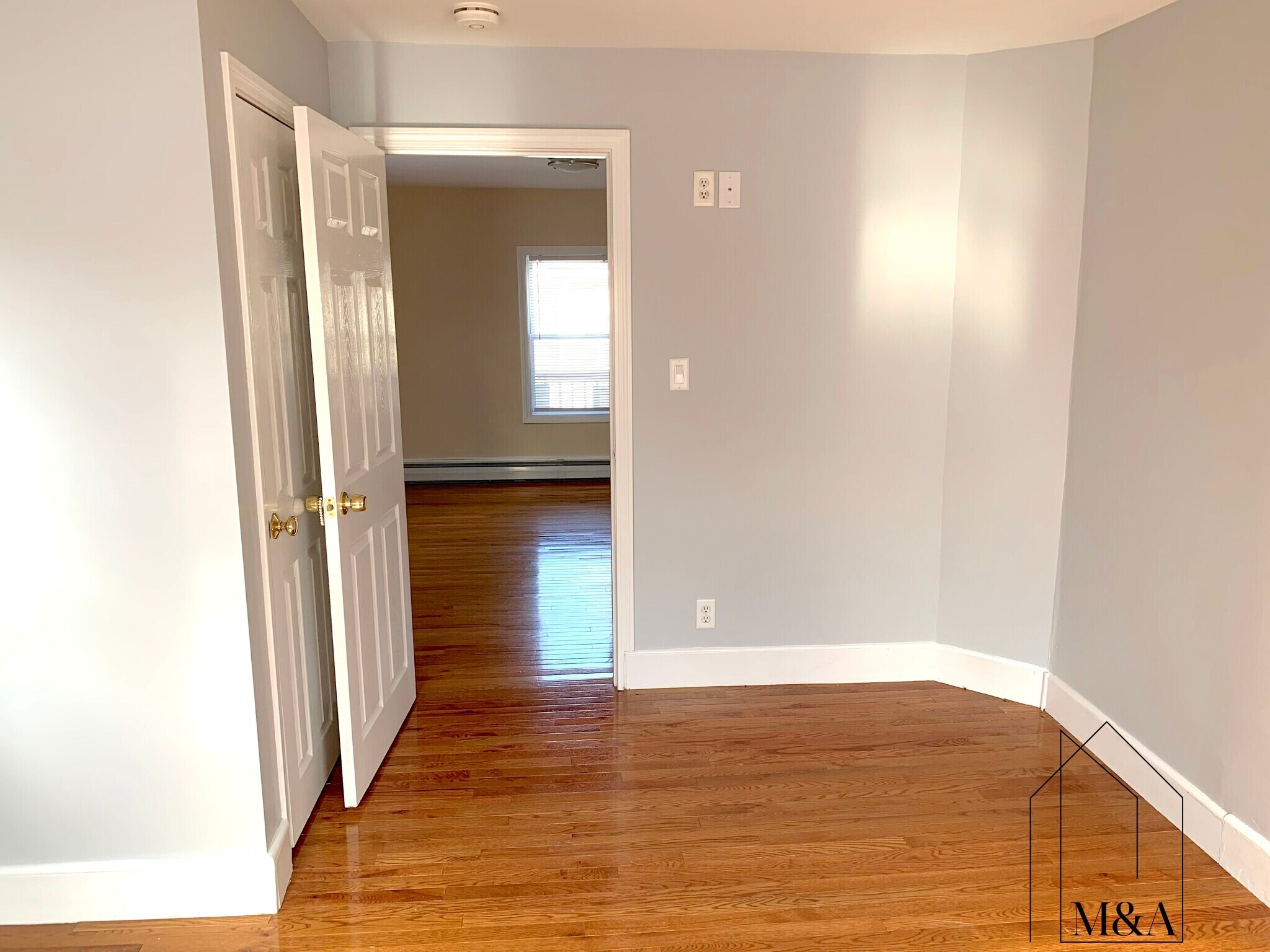 Building Photo - 186 Broadway