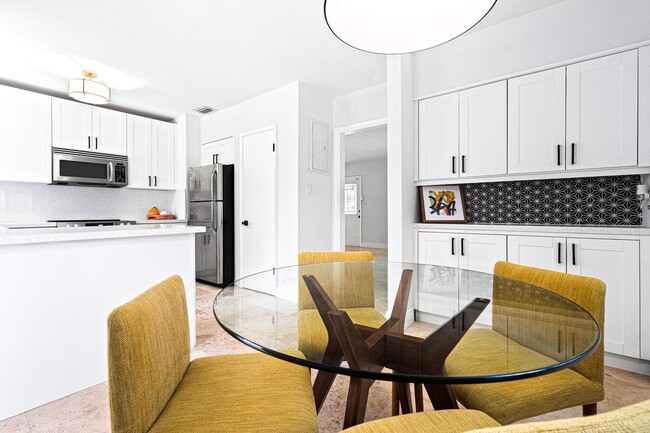 Building Photo - 1430 NE 16th Ave