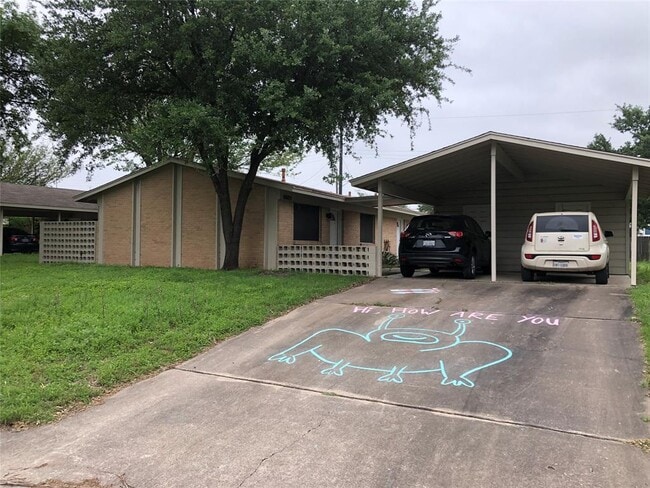 Building Photo - 8005 Pinedale Cove