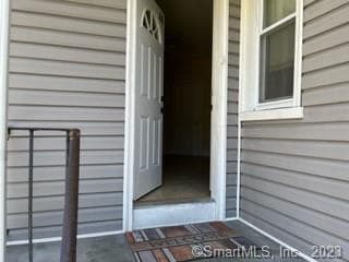 Building Photo - 44 Oak Ave