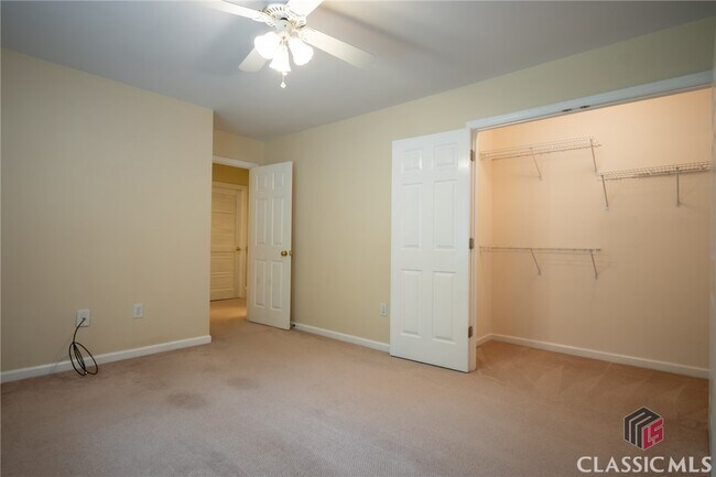 Building Photo - 1030 Laurel Springs Ct