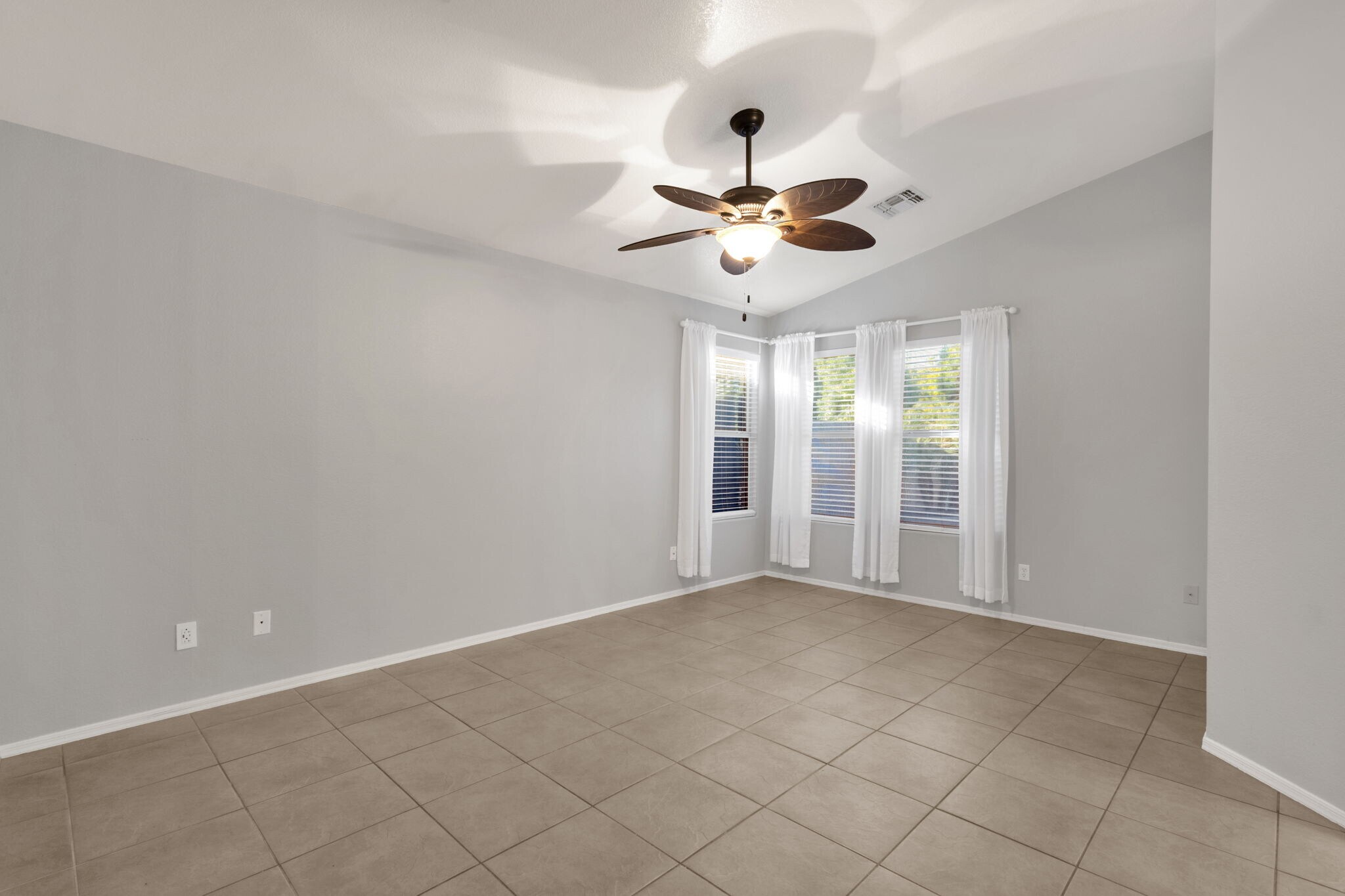 Building Photo - 17424 N 2nd Ave