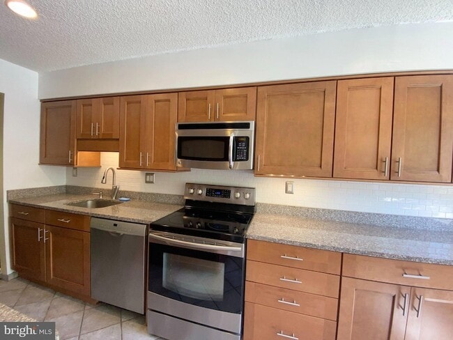 Building Photo - 326 Brigade Ct