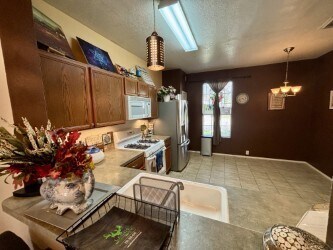 Building Photo - 23631 Twisting Falls Dr