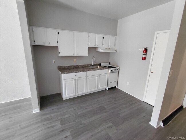 Building Photo - 79 Franklin St