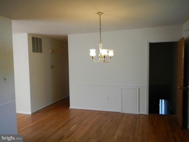 Building Photo - 9 Stoneyhurst Ct