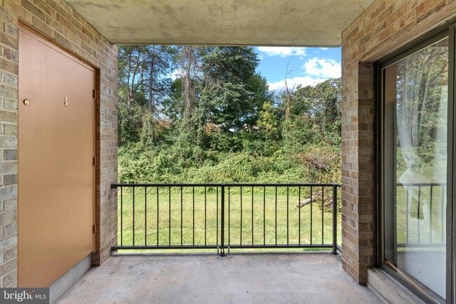 Building Photo - 5478 Cedar Ln