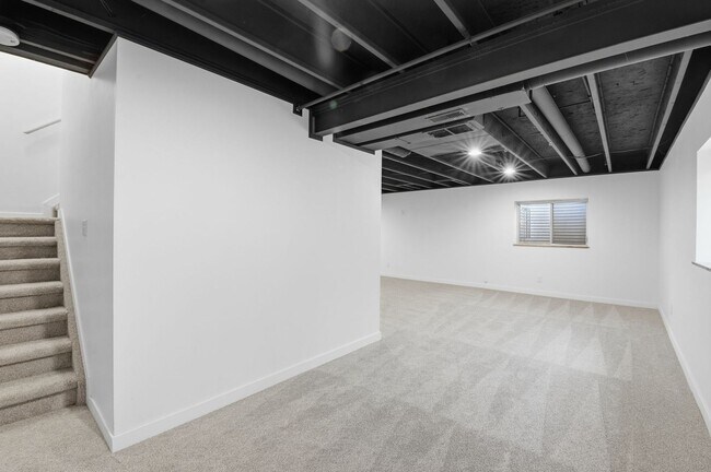 Building Photo - remodeled 3 bedroom Oak Vally Ranch Home