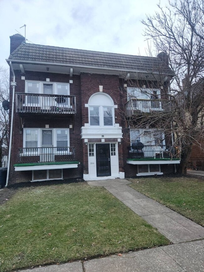 Building Photo - 3318 E 140th St
