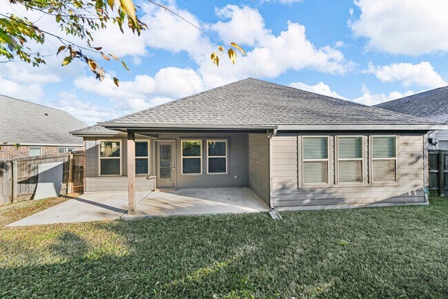 Building Photo - Charming 1-Story 4 Bedroom 2 Bathroom in L...