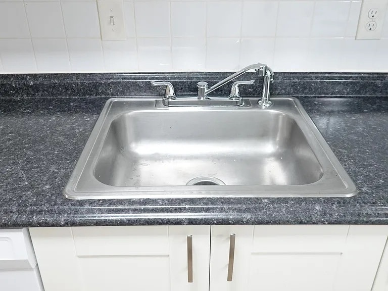 Building Photo - 910 Kennebec Ave