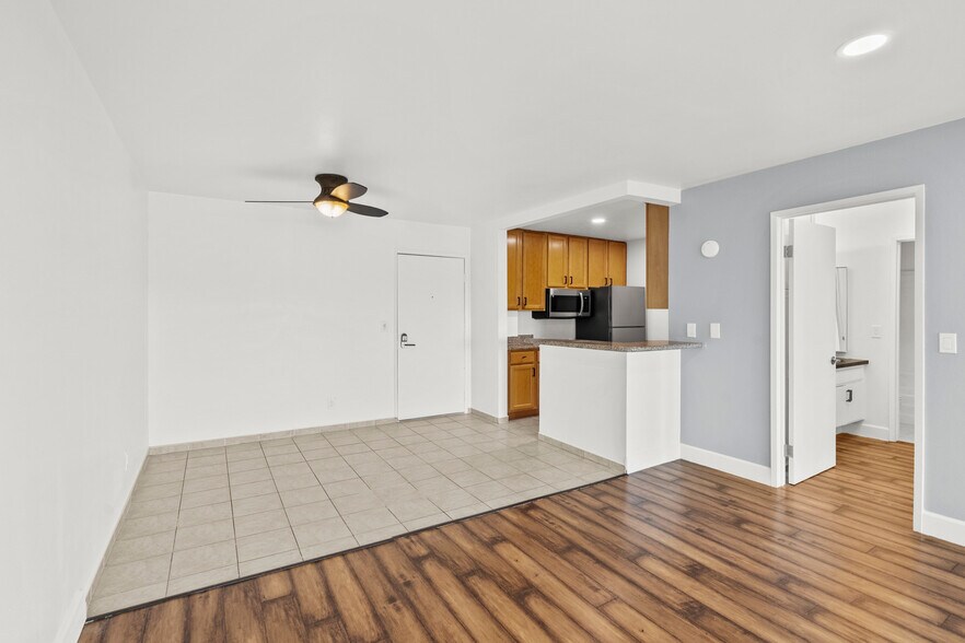 Building Photo - 7765 W 91st St