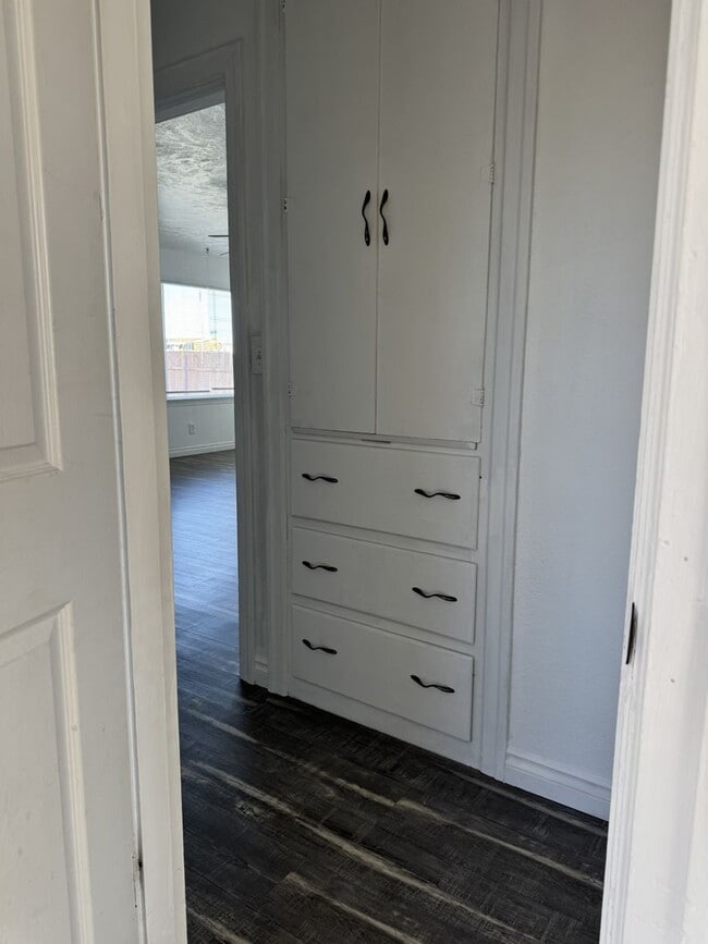 Building Photo - See the potential in this charming rental