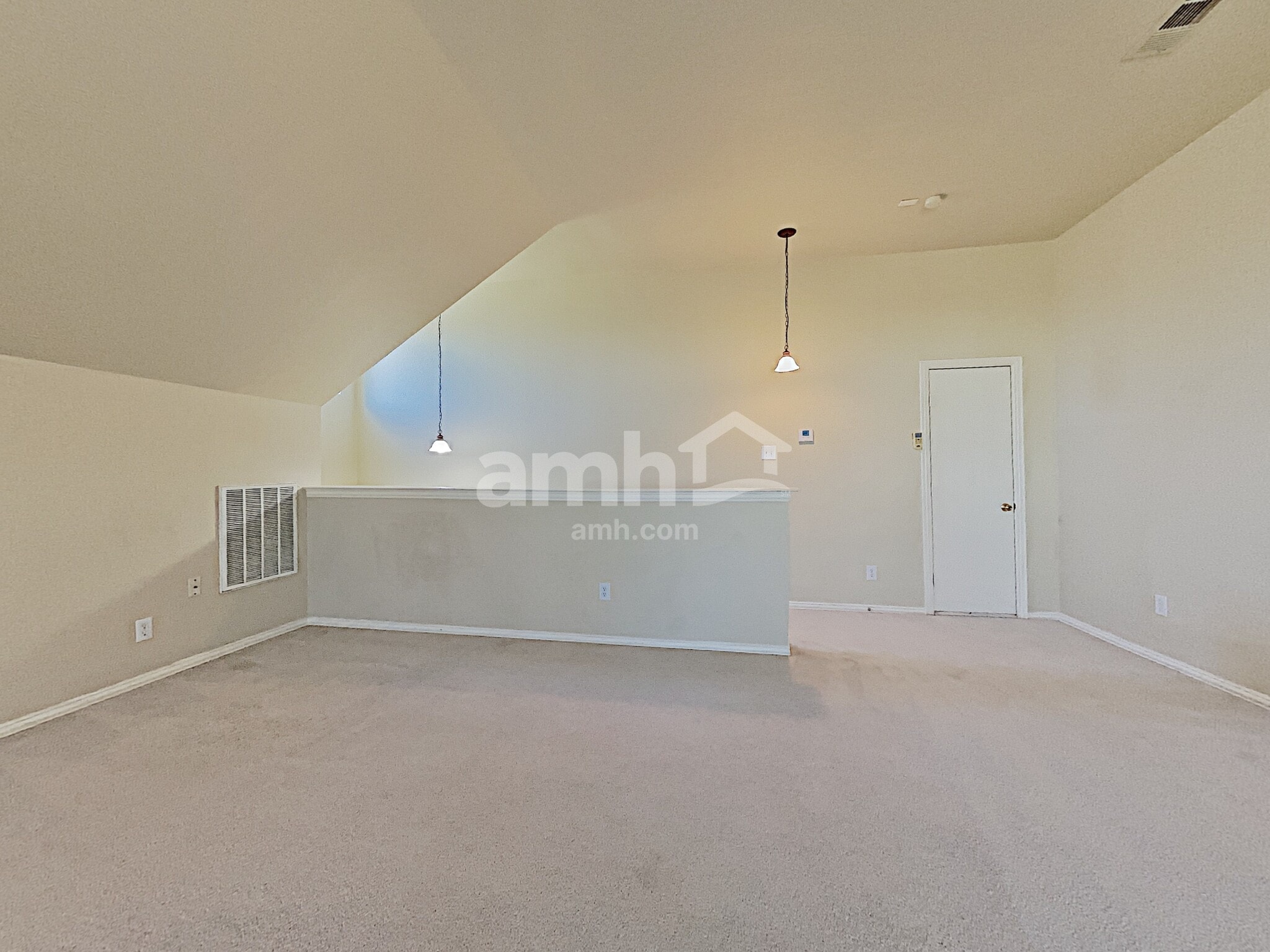 Building Photo - 1637 Myrtle Dr