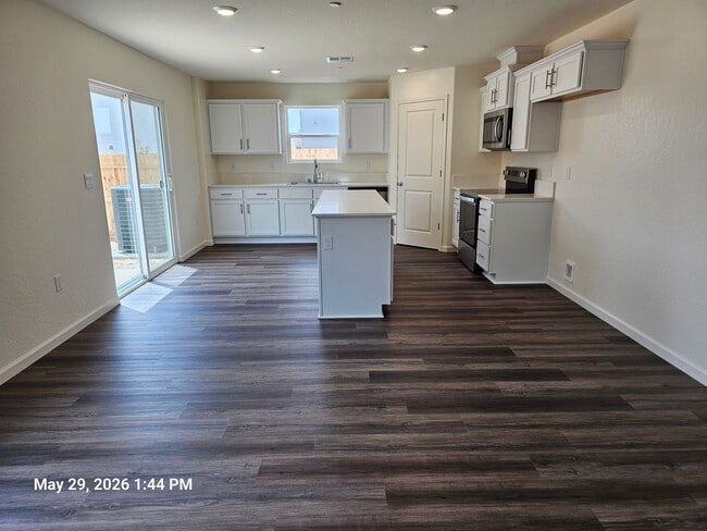 Building Photo - New Construction!