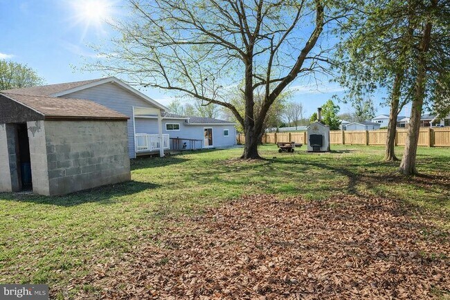 Building Photo - 87 Becks Ln