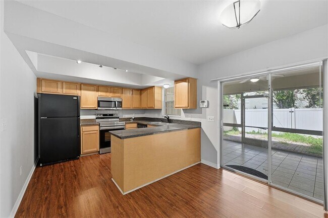 Building Photo - 10315 Carrollwood Ln