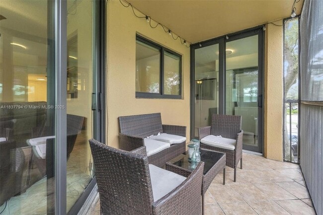 Building Photo - 15405 Miami Lakeway N