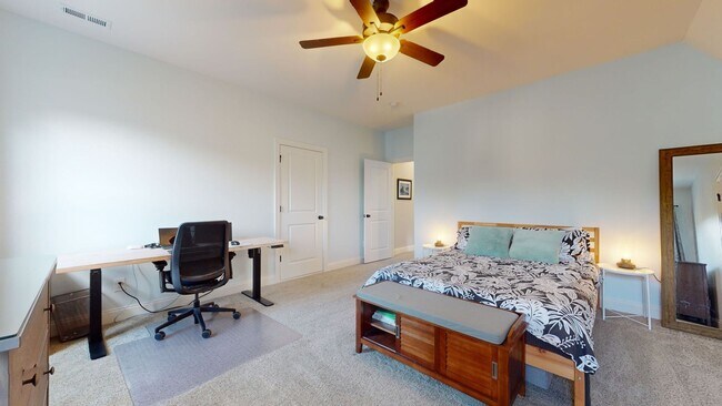 Building Photo - Luxury Home in gated Hampstead Community