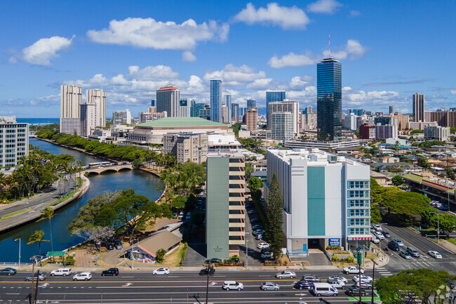 Aerial Photo - Ala Wai Manor