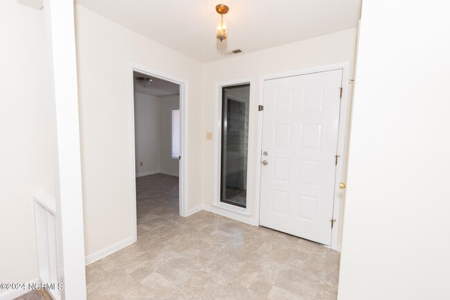 Building Photo - 111 Cherrywood Ct