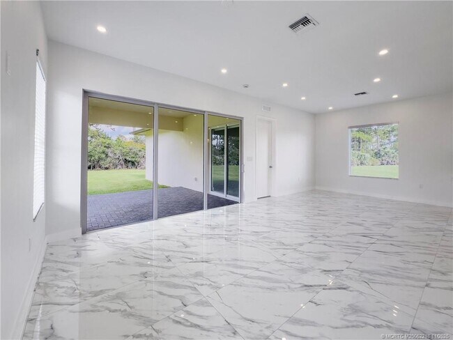 Building Photo - 149 Southeast Cor. Arno