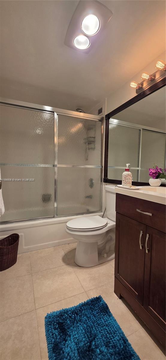 Building Photo - 1650 NE 115th St