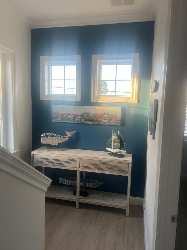 Building Photo - 11715 1st St E