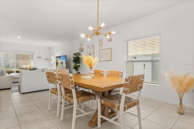 Building Photo - 375 Pink Ibis Bnd