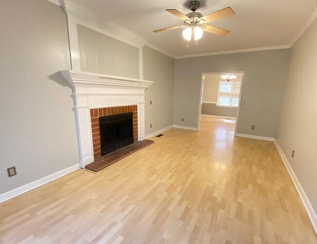 Building Photo - 261 Conrad Cir