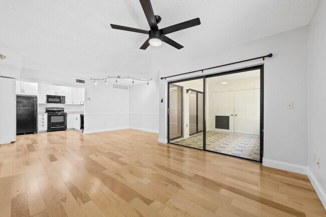 Building Photo - 9821 NW 3 St