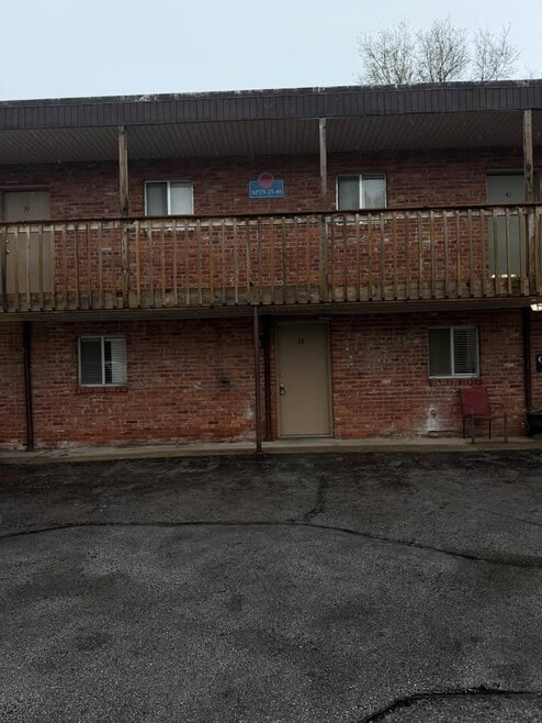 Building Photo - 1722 E Cherry St