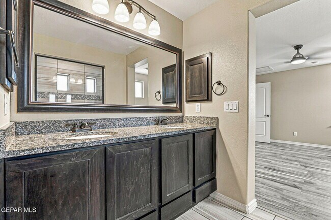 Building Photo - 14525 Juan Diego Dr