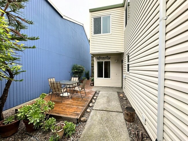 Building Photo - 4310 Cowell Blvd