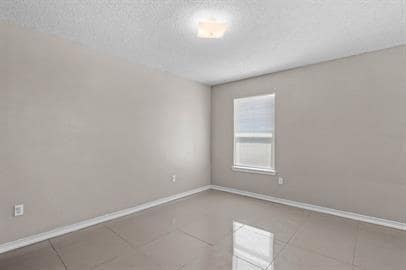 Building Photo - 732 Teichelkamp Dr