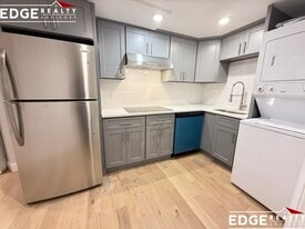 Building Photo - 8 Delaware Pl